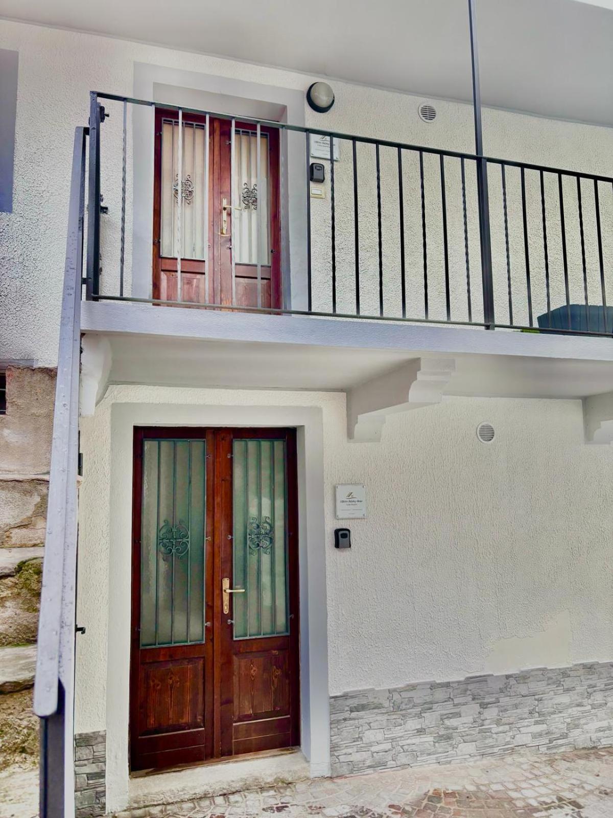 Vittoria Holiday House - Tulip Apartment And Tulip Room Stresa Exterior photo